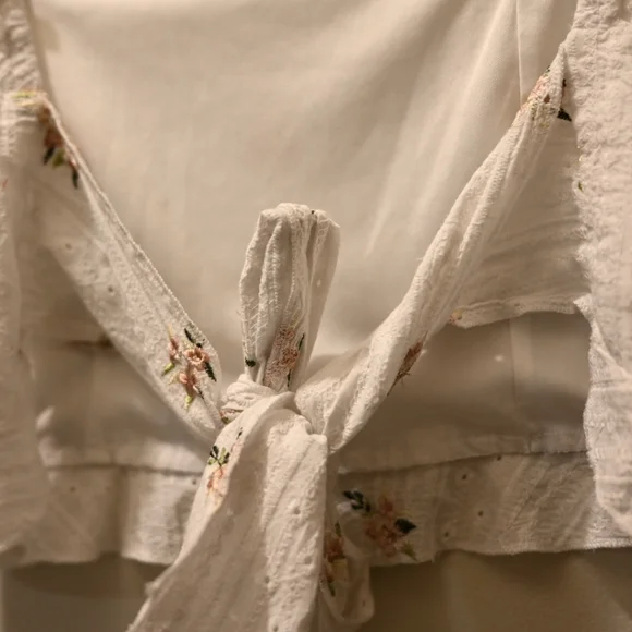 Eyelet Embroidered White Sleeveless Spring 100% Cotton Crop Top Pastel Floral L - Picture 4 of 5
